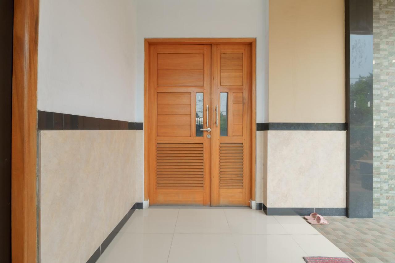 Koolkost Syariah Near Kampus Utama Universitas Budi Luhur Mencil Extérieur photo