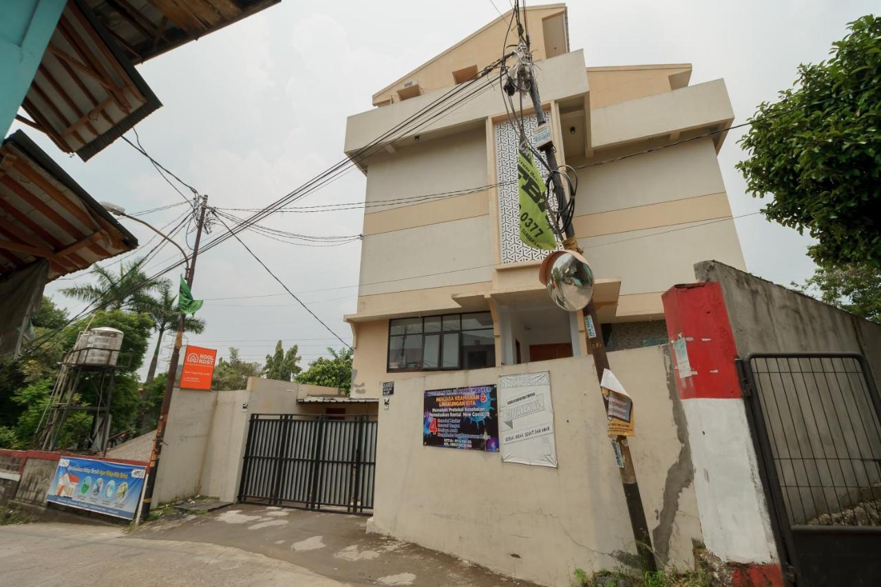 Koolkost Syariah Near Kampus Utama Universitas Budi Luhur Mencil Extérieur photo