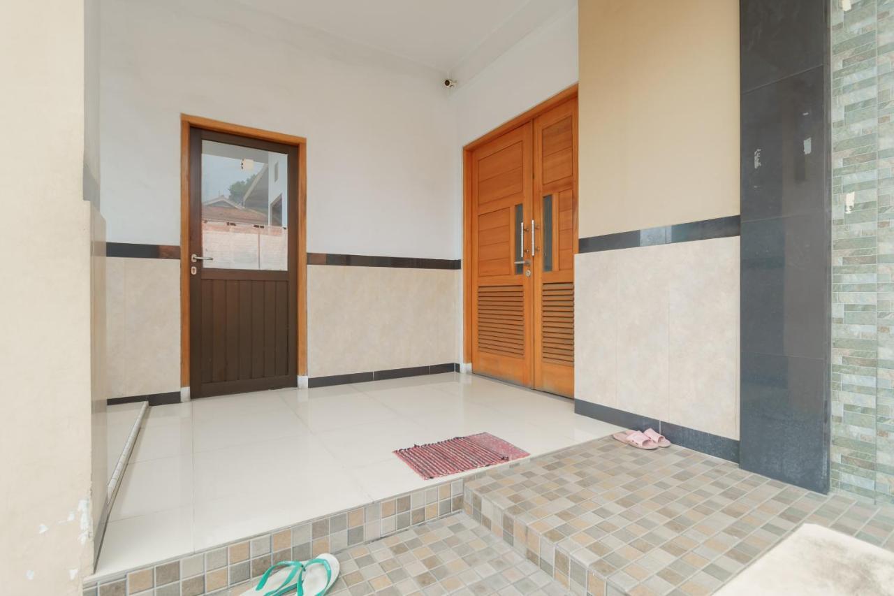 Koolkost Syariah Near Kampus Utama Universitas Budi Luhur Mencil Extérieur photo